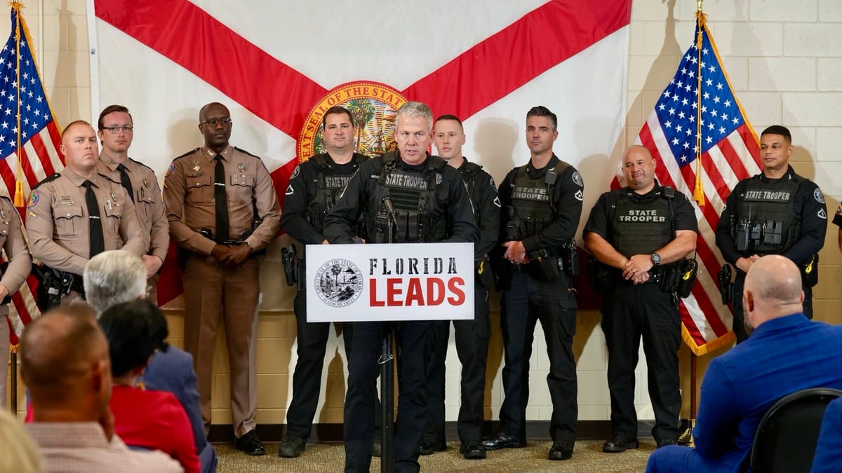 Florida propone usar a militares como jueces migratorios y ampliar redadas con policías estatales
