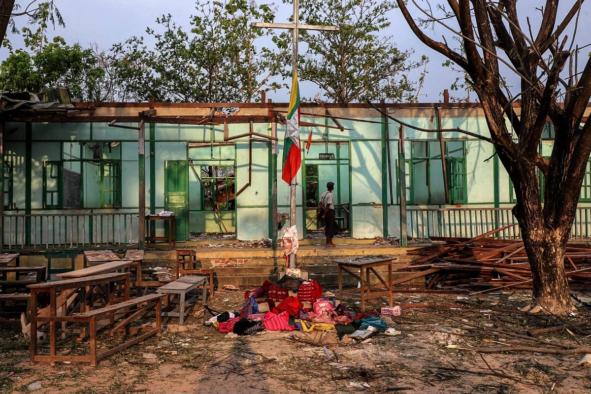 Un bombardeo de la junta militar de Myanmar mata a 22 personas en una escuela durante la tregua humanitaria