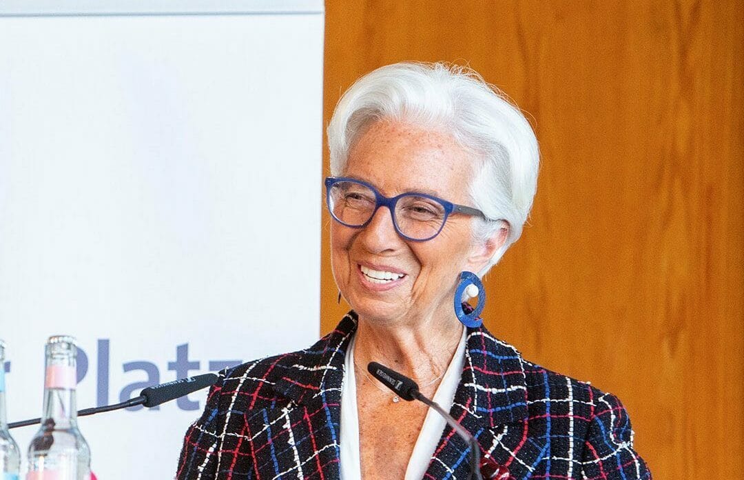 Lagarde plantea que el euro "podría ser alternativa global al dólar"