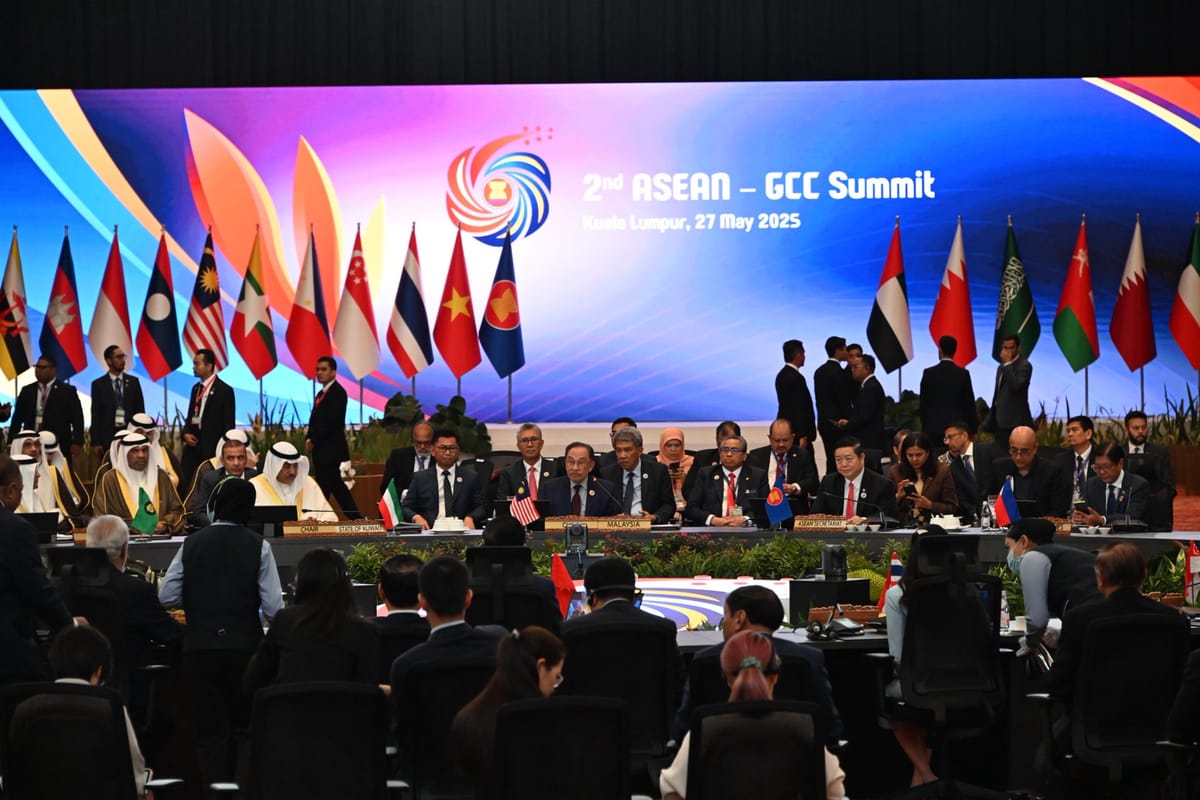 La 46ª Cumbre de la ASEAN en Malasia apuesta por la cooperación regional y lanza su primera cumbre con China y el Golfo