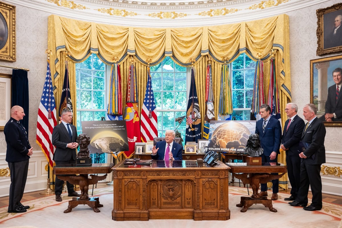 Trump exige a Canadá pagar 61.000 millones de dólares por unirse al sistema 'Golden Dome' o "convertirse en el 51º estado de EEUU"