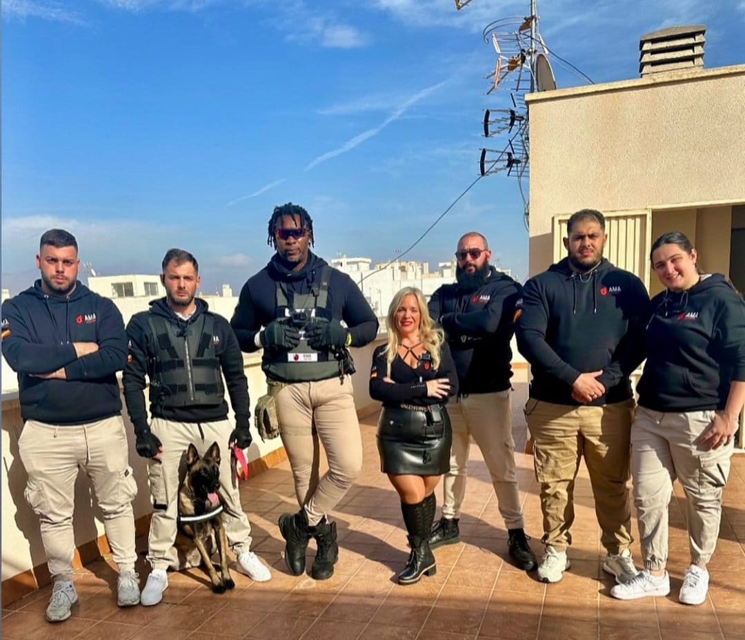 Una familia sufre un intento de desalojo por parte de la empresa AMA Desokupa en Amurrio