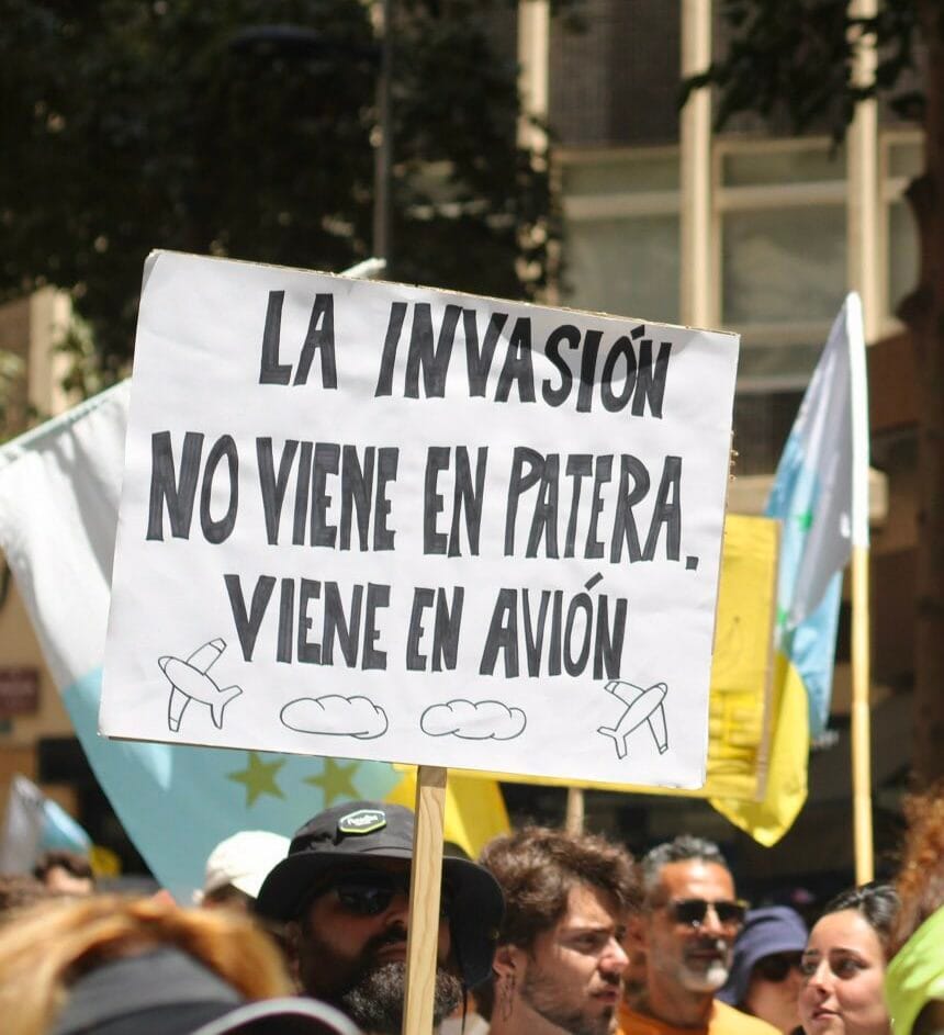 Protestas en Canarias: "Turismo de masas, pobreza en las casas"
