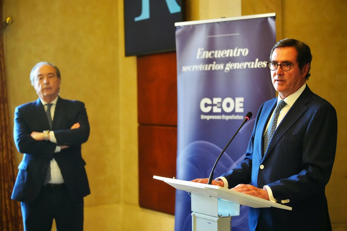 La patronal amenaza con subir los precios si se aprueba la reducción de jornada