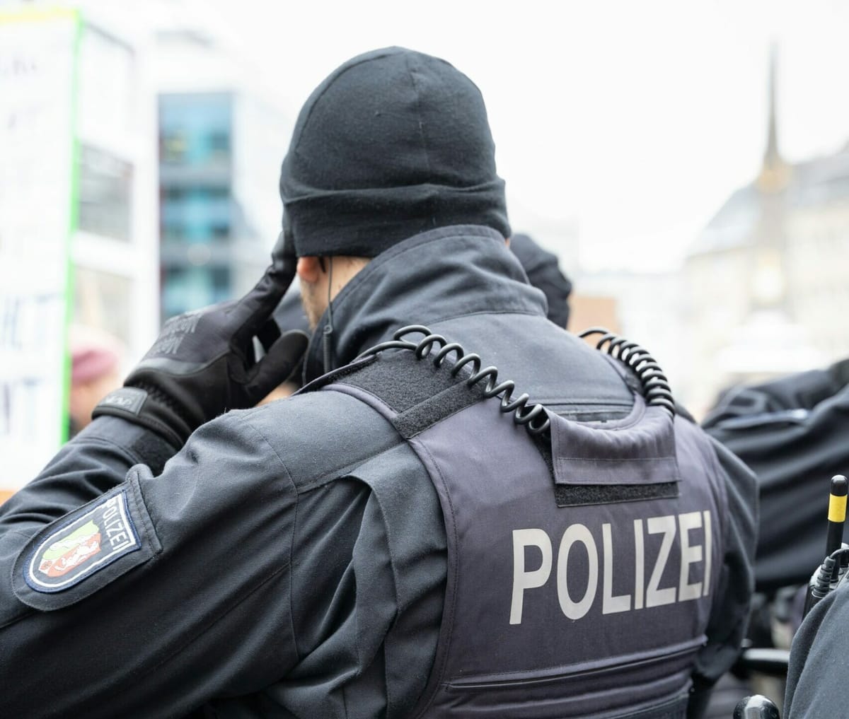 Detienen en Alemania a cinco miembros de una organización que planeaba ataques contra migrantes y opositores