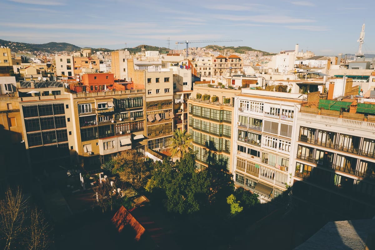 El precio de la vivienda sube un 35% en la última década y se acerca a sus máximos históricos