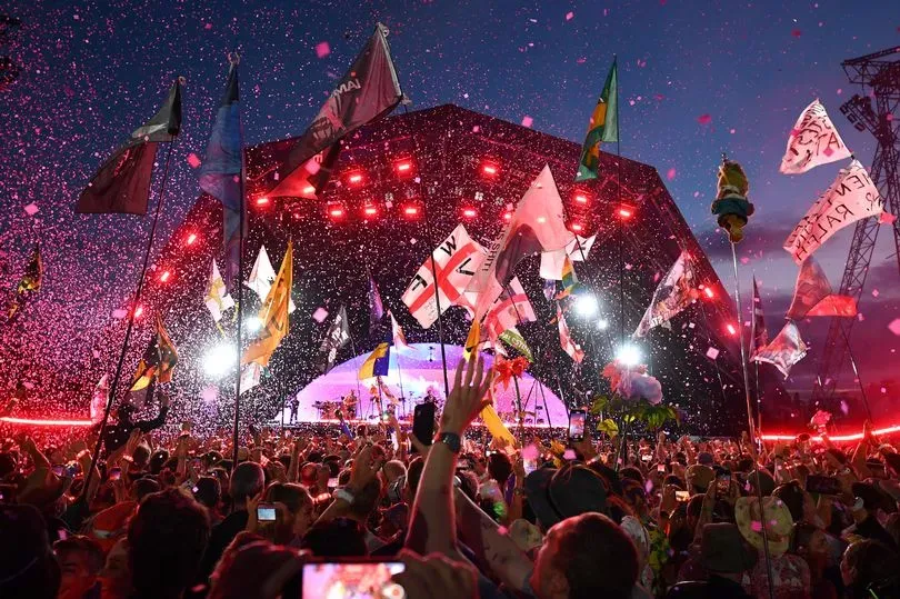 La policía británica investiga cánticos contra Israel en el festival de Glastonbury