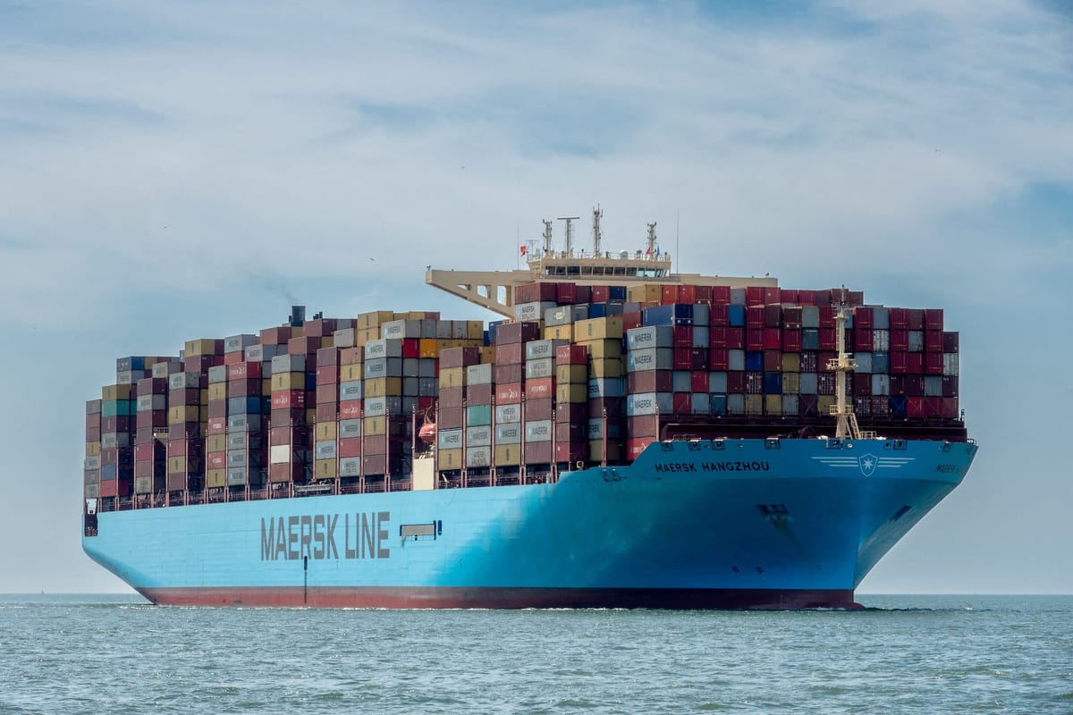 Maersk suspende envíos desde asentamientos ilegales, pero sigue operando en "Israel"