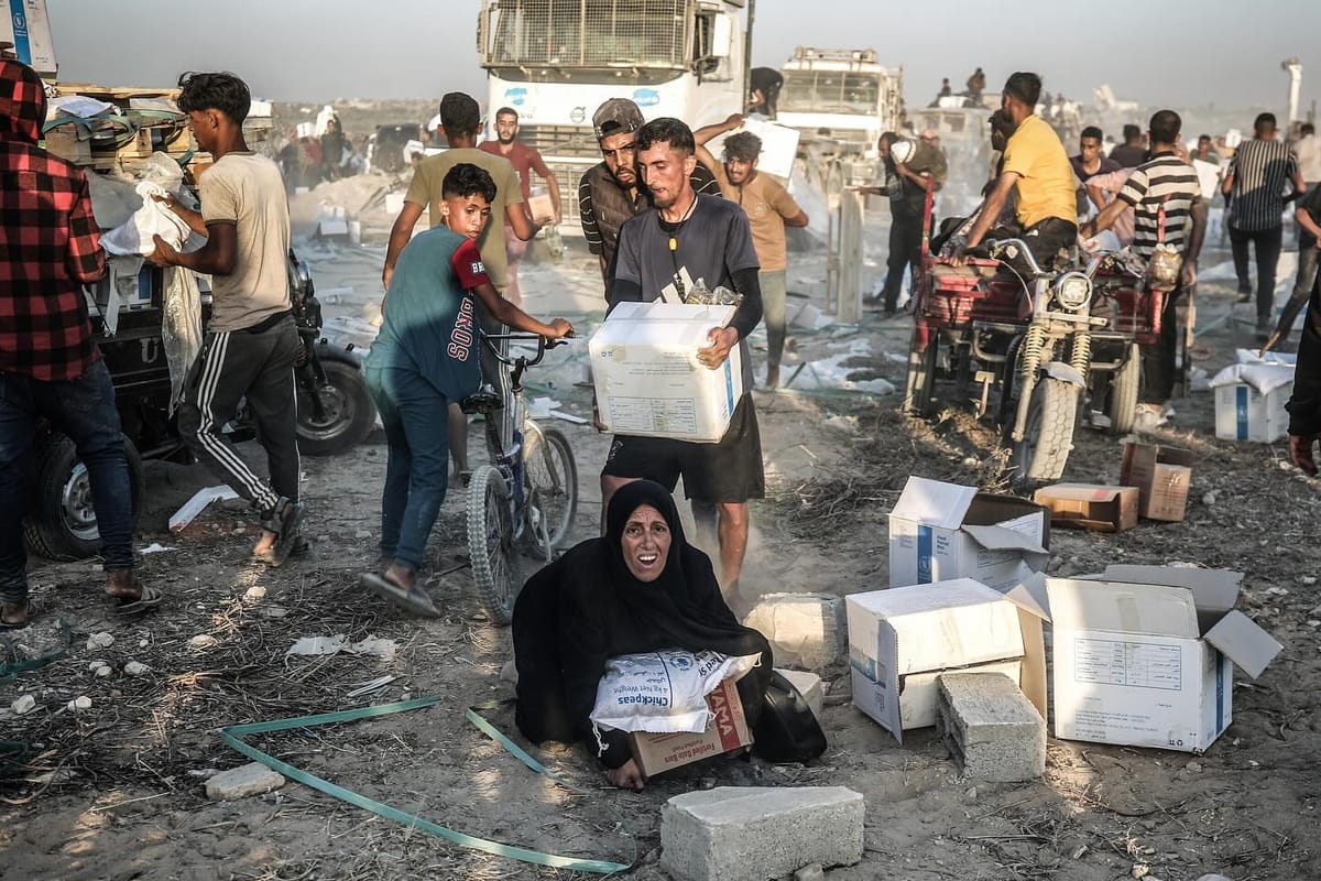 Al menos 71 palestinos asesinados en ataques israelíes en Gaza y 549 en colas del hambre en el último mes
