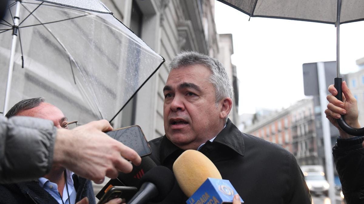 La Fiscalía solicita prisión provisional para Santos Cerdán