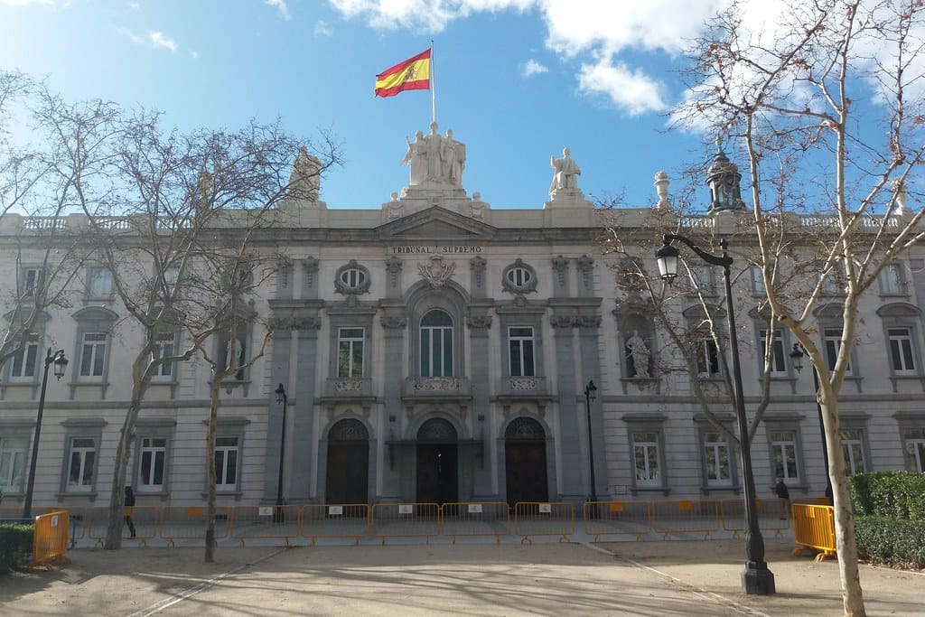 El Supremo exige a Moncloa asumir ya la tutela de más de mil menores migrantes en Canarias