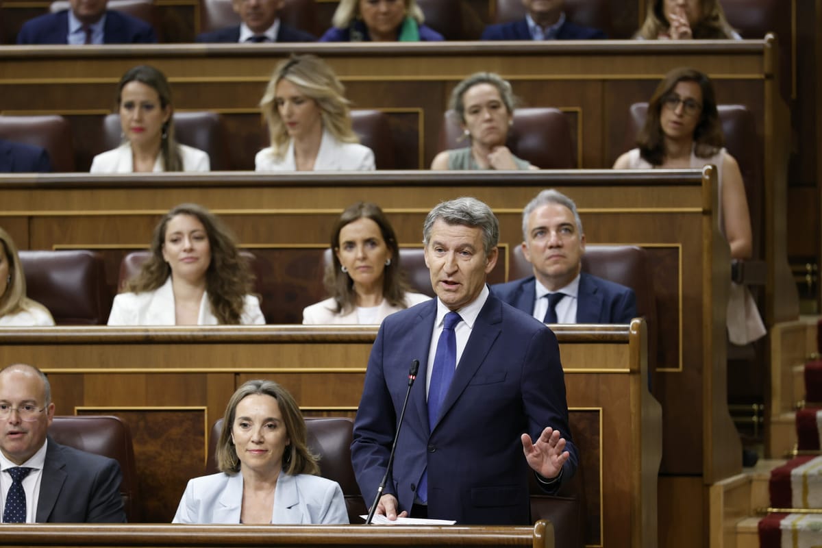Sánchez y Feijóo se acusan mutuamente por corrupción con gritos de “dimisión” de fondo