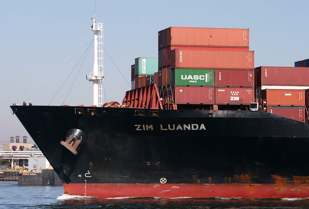 Un barco con acero de Sidenor para la industria armamentística israelí saldrá de Barcelona el 1 de julio