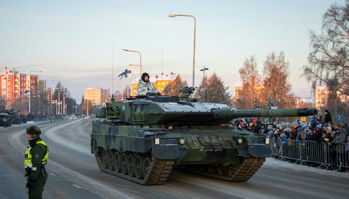 Finlandia incrementa la militarización de la frontera con Rusia y amplía la movilización de reservistas