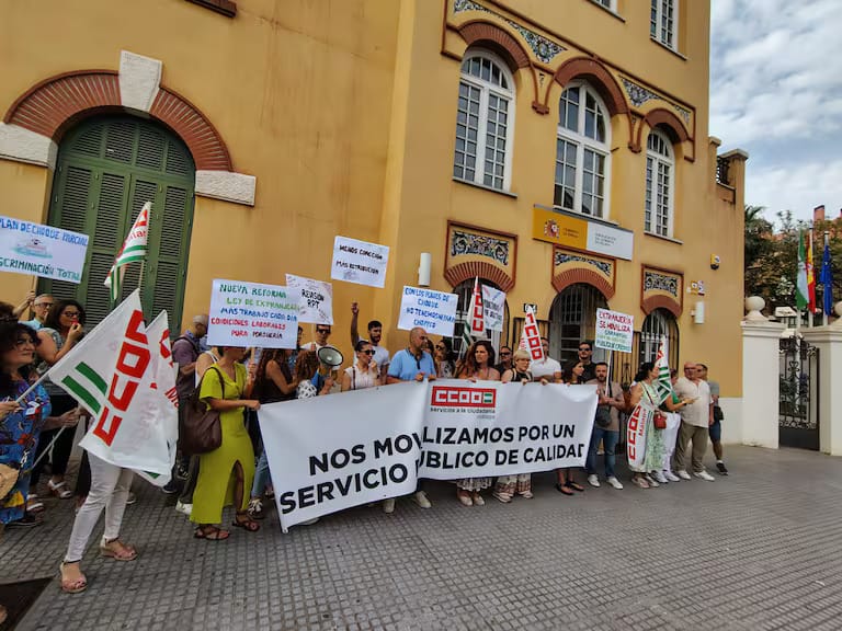 Paros en Extranjería por colapso en la tramitación de permisos