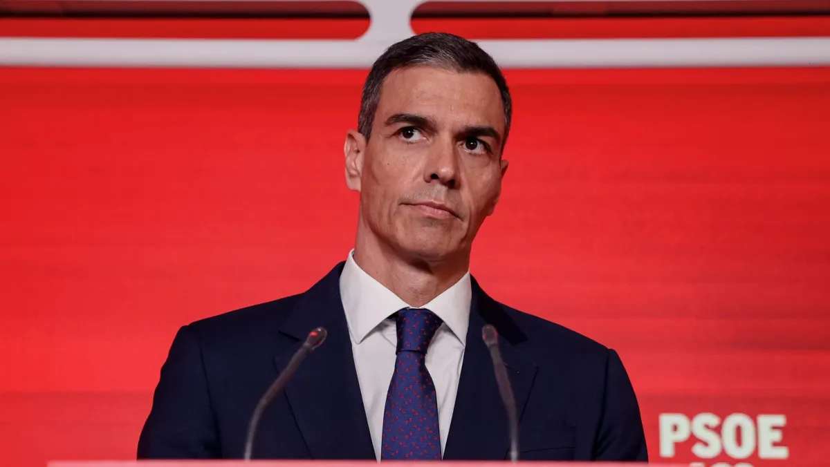 38 cargos históricos del PSOE exigen la dimisión de Sánchez y un congreso extraordinario