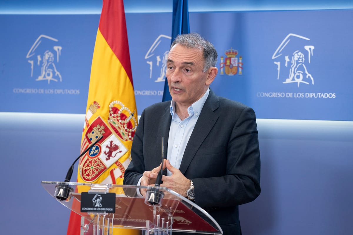 Izquierda Unida amenaza con salir del Gobierno si Sánchez eleva el gasto militar al 5% del PIB