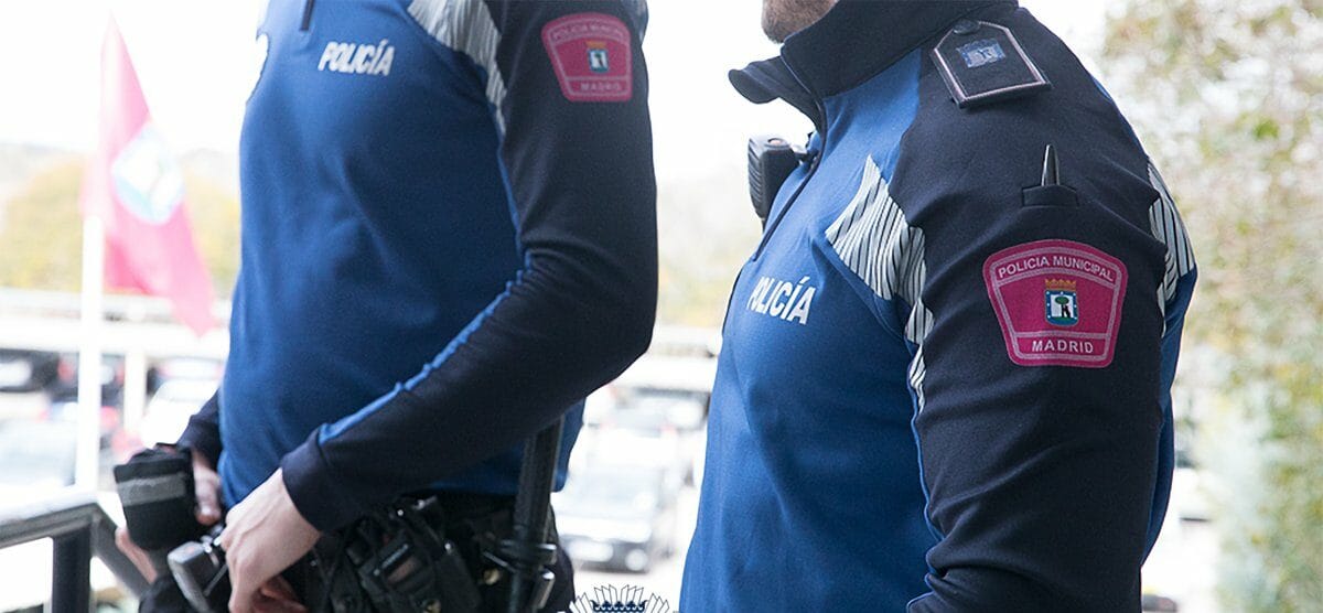 El Retiro vuelve a ser desalojado por la policía en mitad de la ola de calor