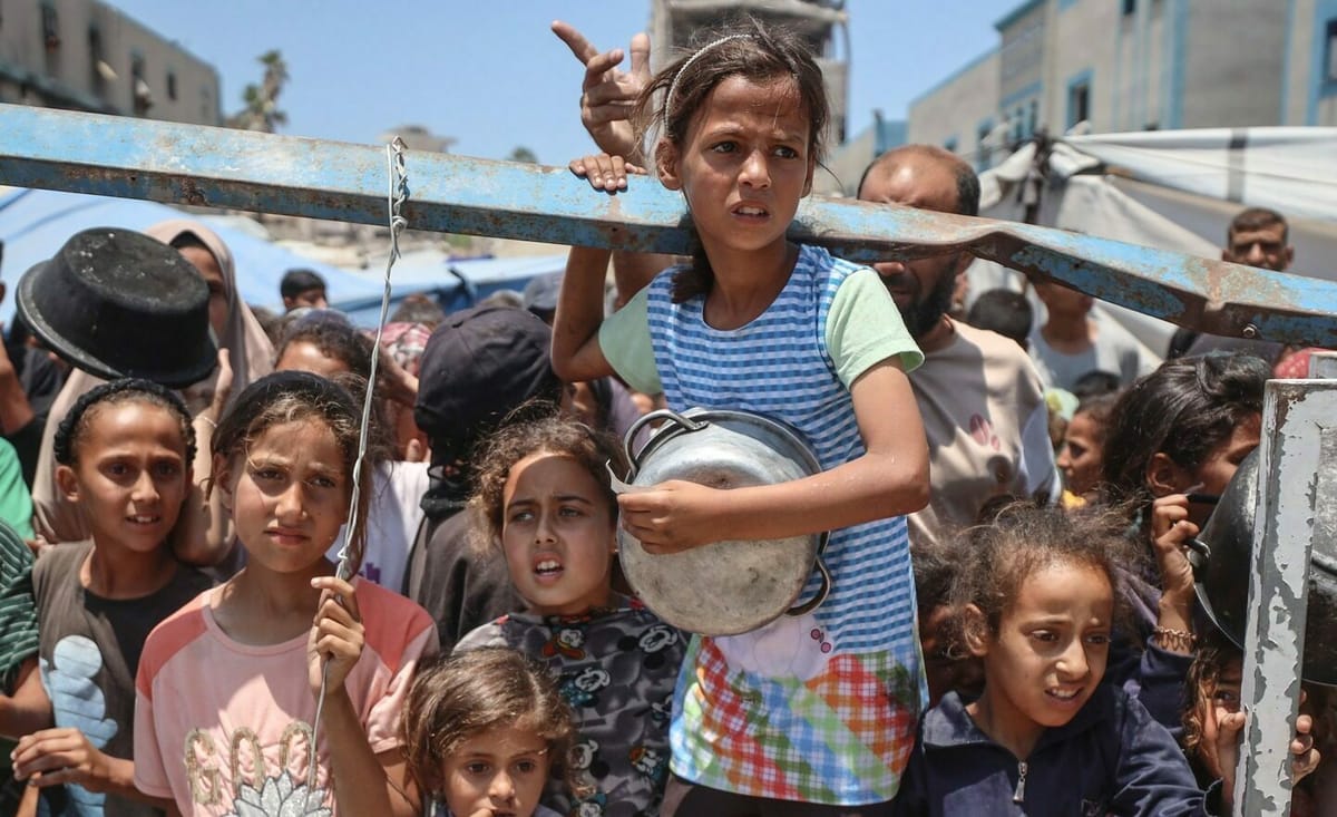 Cientos de gazatíes mueren al intentar recoger ayuda humanitaria repartida por Israel
