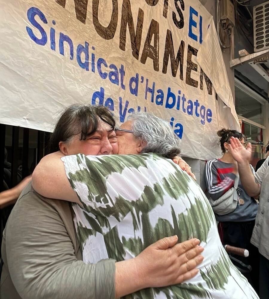 El Sindicat d'Habitatge de València detiene un desahucio