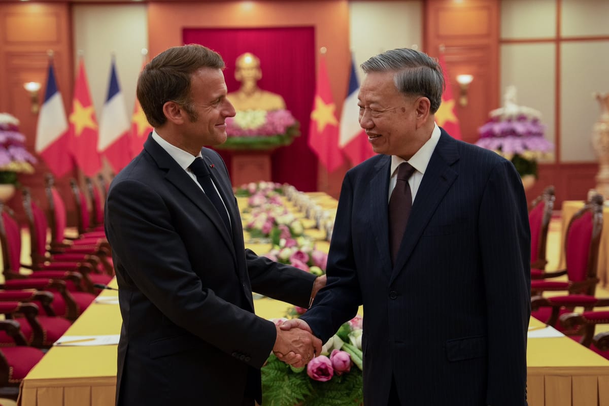 Macron propone una alianza euroasiática para reducir la dependencia de las grandes potencias