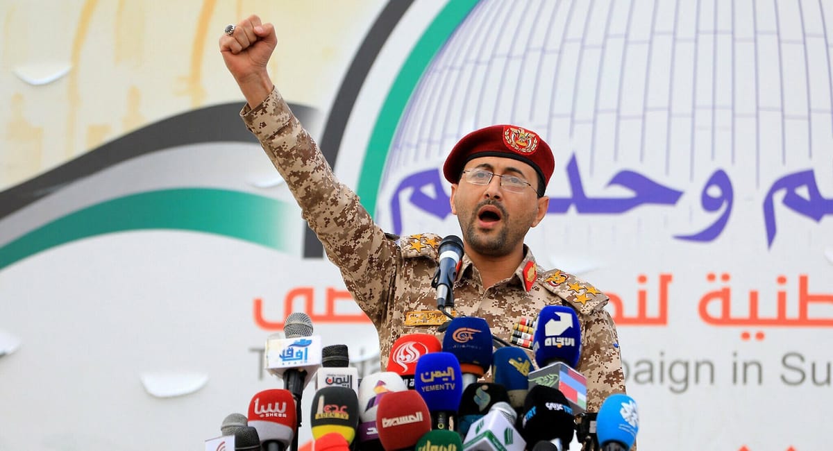 Yemen declara oficialmente la guerra a EE. UU. e Israel y amenaza con atacar buques en el mar Rojo