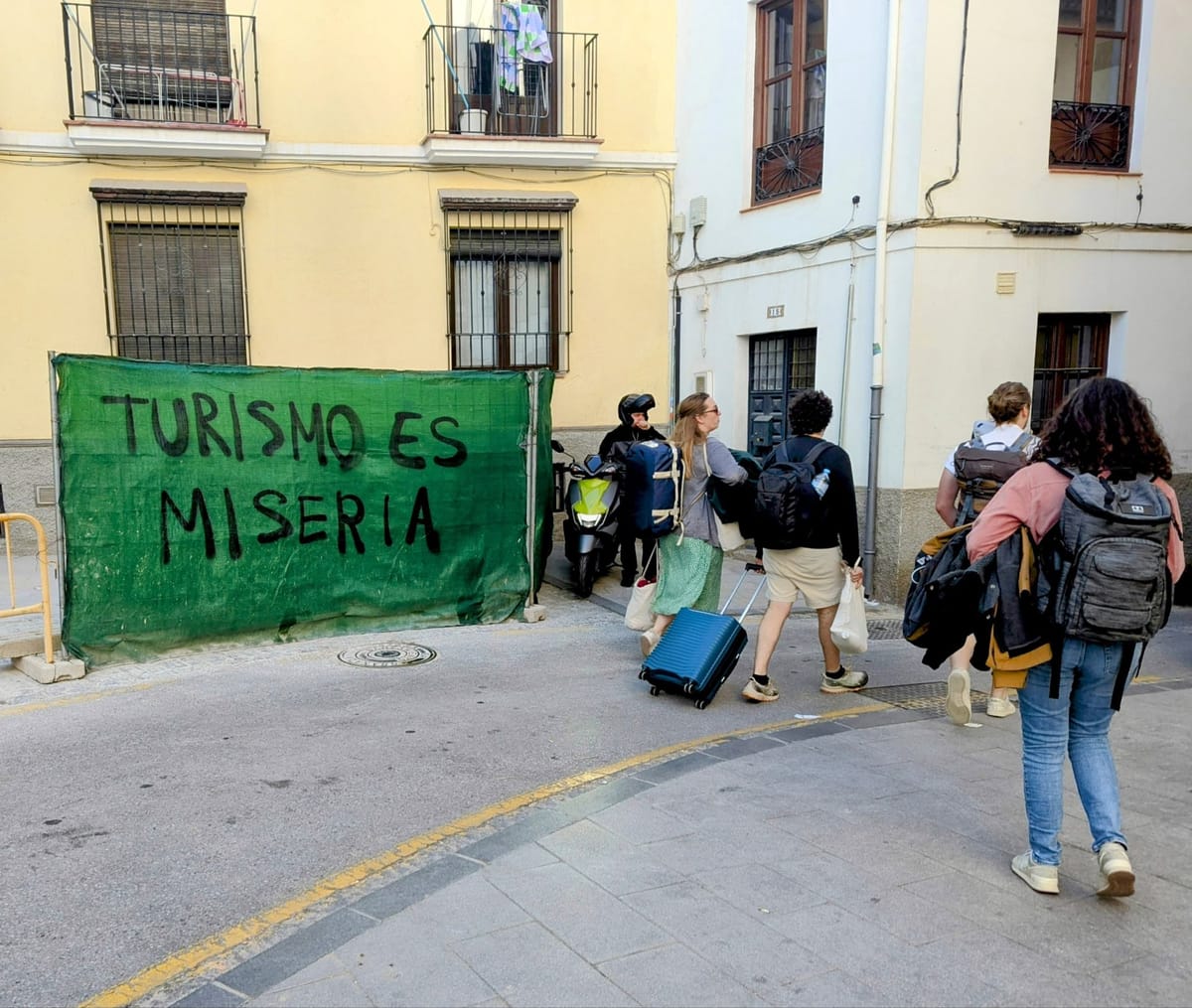El auge del alquiler turístico reduce hasta el 50% la vivienda disponible en zonas turísticas