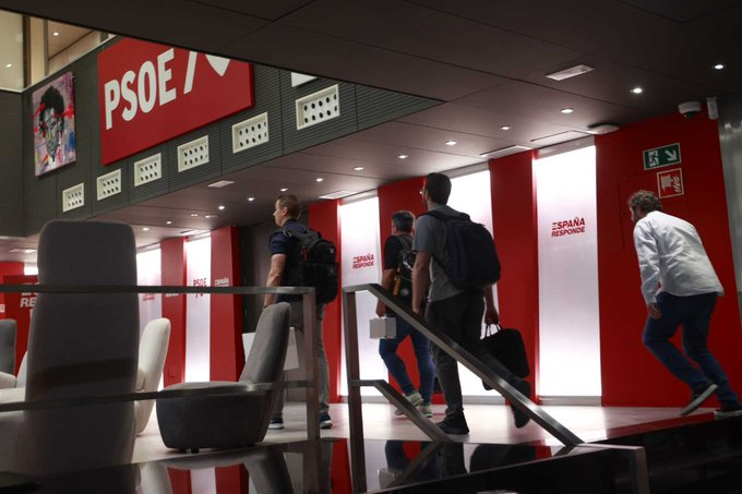 La Guardia Civil registra la sede del PSOE y organismos públicos en la investigación del 'caso Koldo'