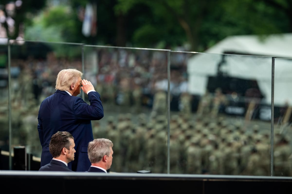 Trump amenaza con matar a Khamenei