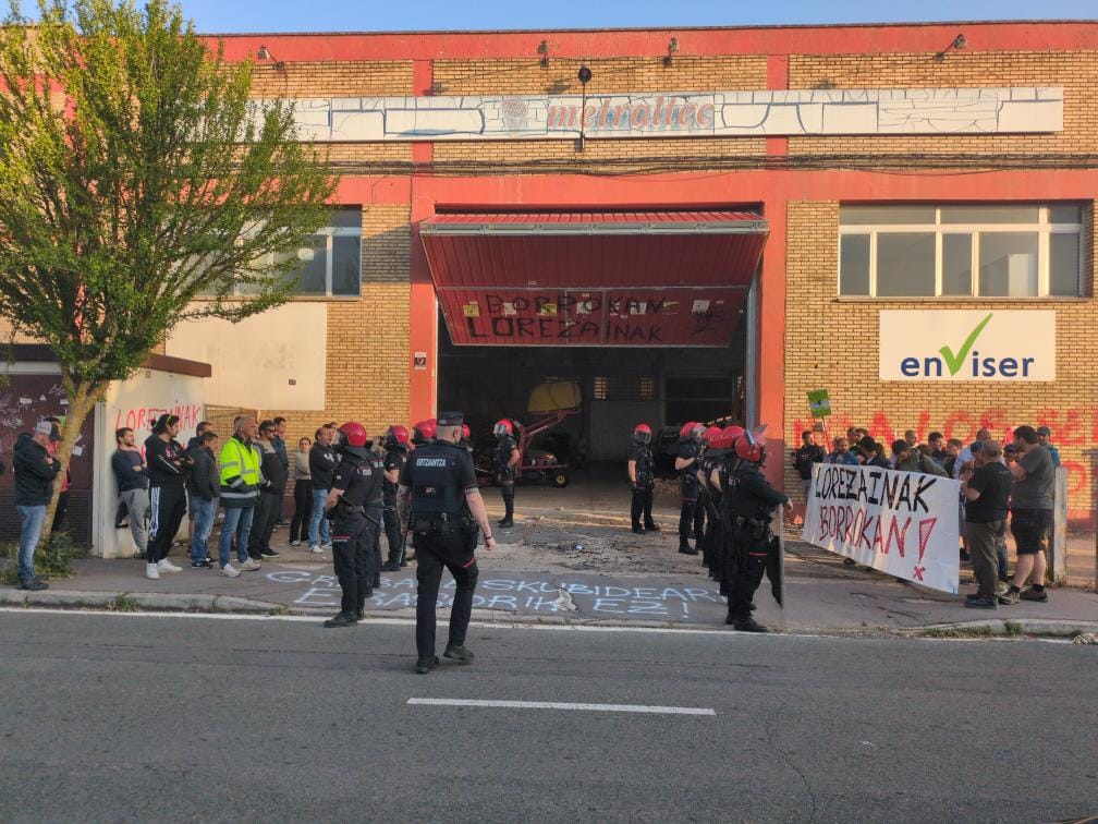 El Gobierno Vasco fuerza a 28 huelguistas de jardinería de Gasteiz a acudir al trabajo