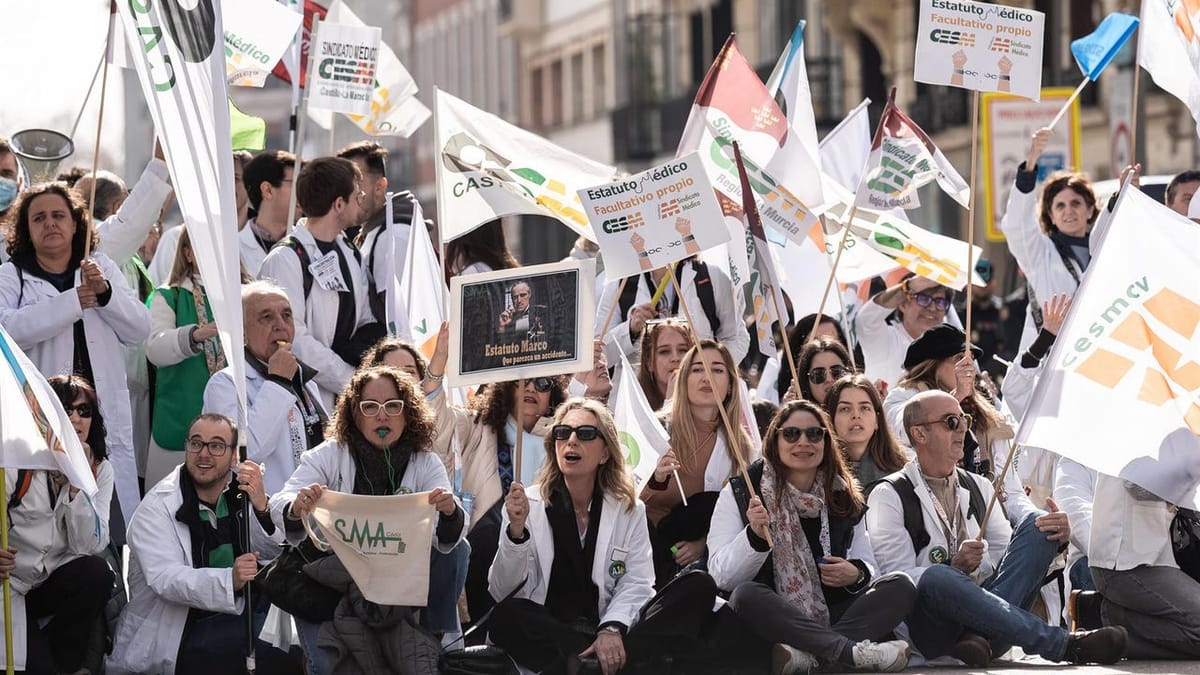 Los médicos van a la huelga en todo el Estado español