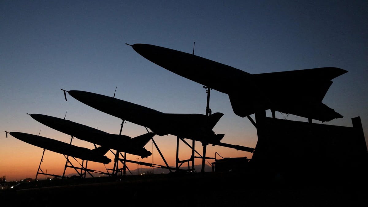 Irán lanza más de cien drones contra Israel en represalia por el ataque