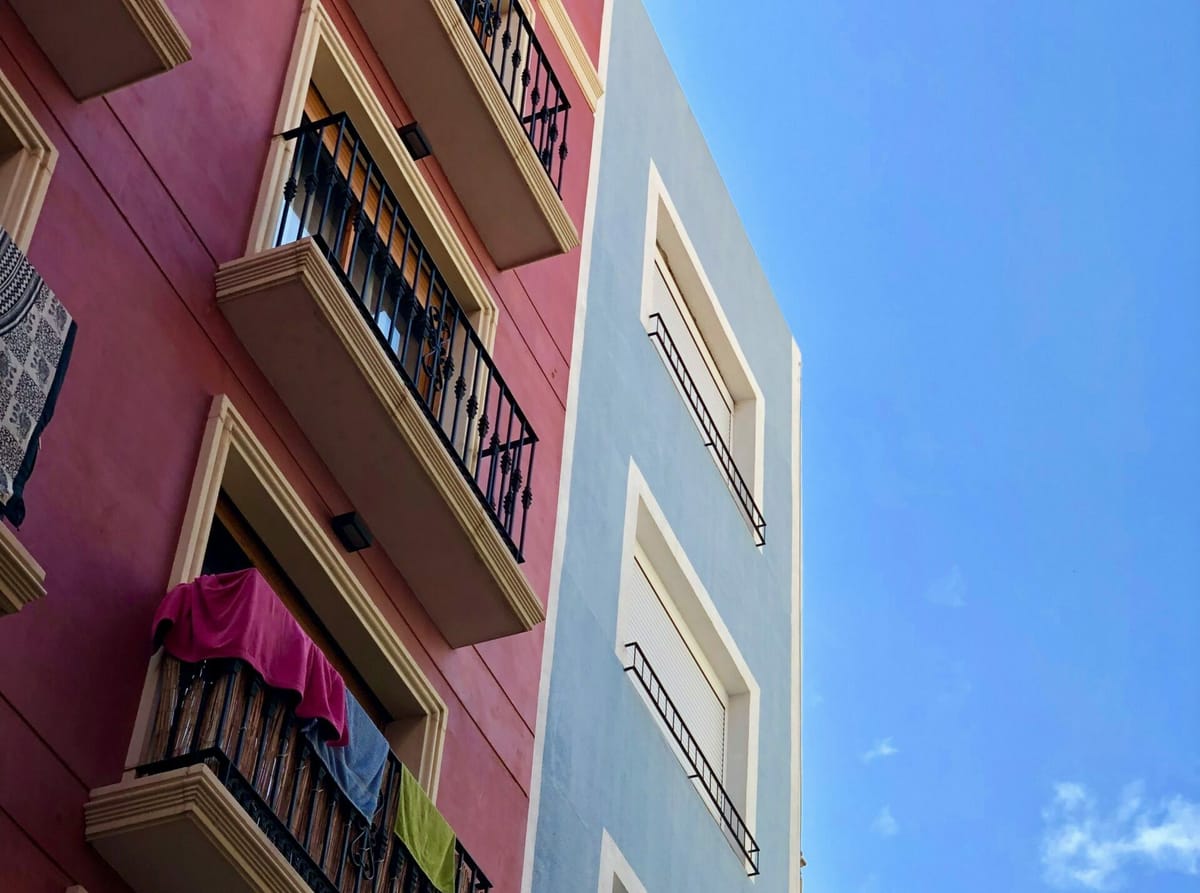 Detectados 5.800 anuncios de viviendas turísticas ilegales en Airbnb en seis comunidades autónomas