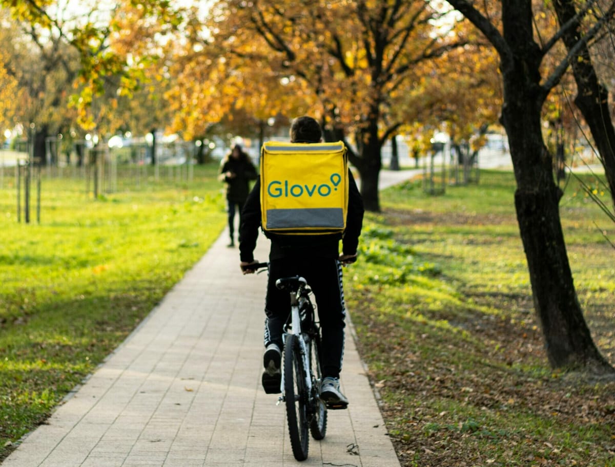 La Comisión Europea sanciona con 329 millones a Glovo y Delivery Hero por "prácticas anticompetitivas"