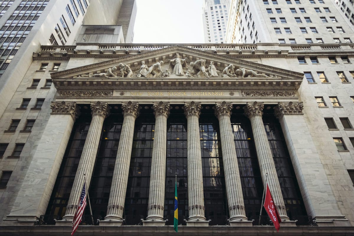 Las bolsas suben ligeramente y el petróleo baja, a la espera de Oriente Medio y los bancos centrales