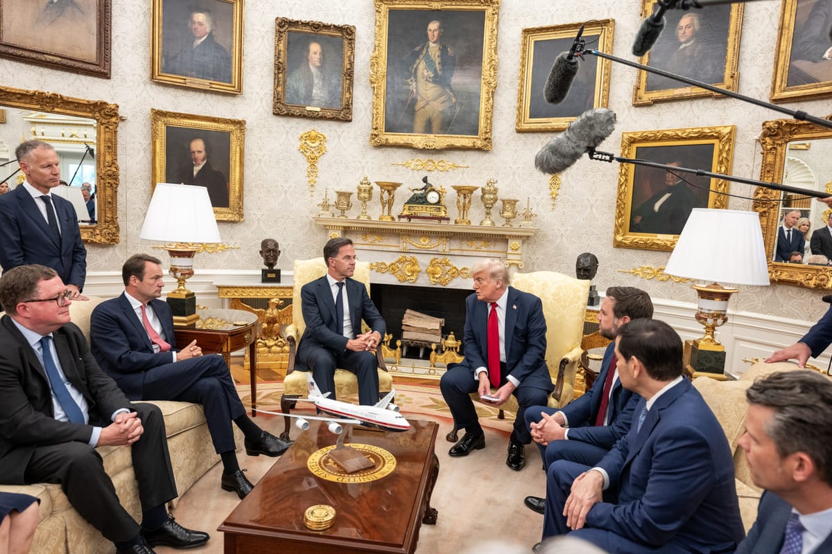 Trump amenaza a Rusia con aranceles “severos” y anuncia envío masivo de armas a Ucrania
