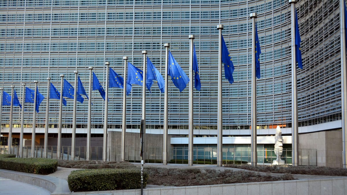 Bruselas penaliza a Madrid con un recorte de 1.100 millones en el fondo de recuperación por incumplimientos persistentes