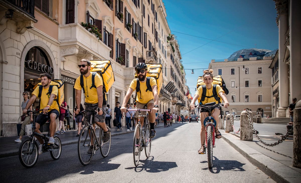Glovo Italia ofrece un plus a sus repartidores por trabajar durante la ola de calor