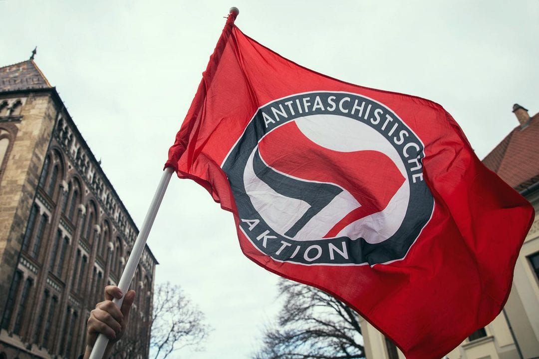 Austria investiga a siete antifascistas con cargos comparables al "robo a mano armada"