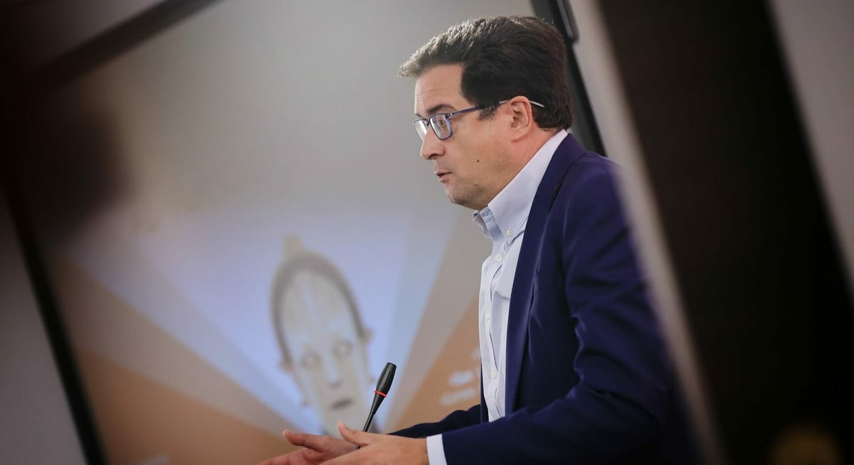 Moncloa propone un máster en lugar de oposiciones para los altos cargos del Estado