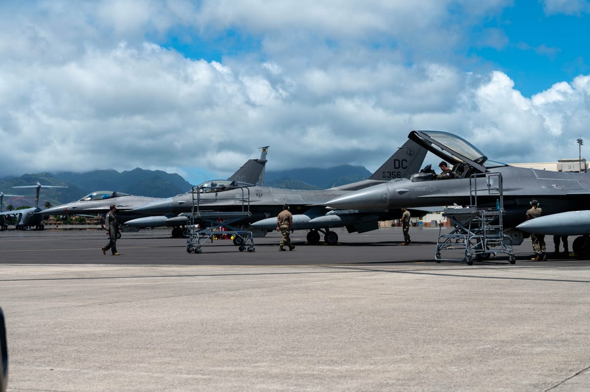 EE.UU. y Japón realizan el mayor ejercicio aéreo militar en el Pacífico desde la Guerra Fría