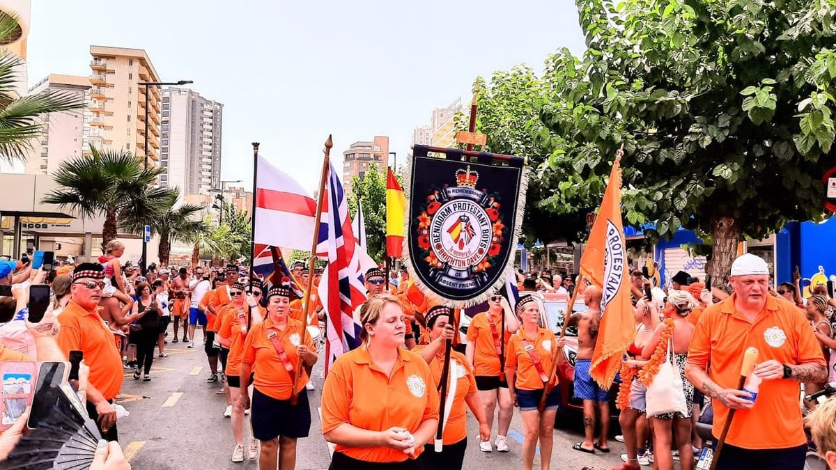 Marcha nacionalista británica en Benidorm