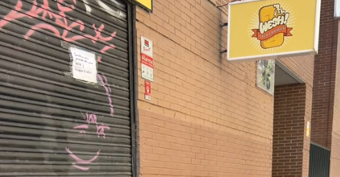 Cierra el “Wesh” en Alcorcón tras acoso policial sistemático al negocio de un joven de origen magrebí