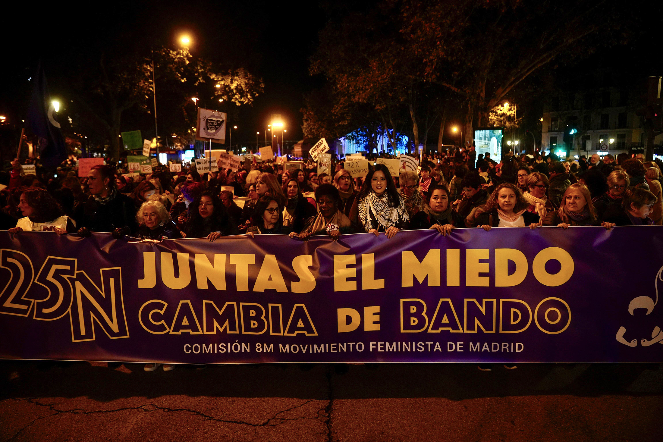 Manifestaciones multitudinarias contra la violencia machista en todo el Estado español