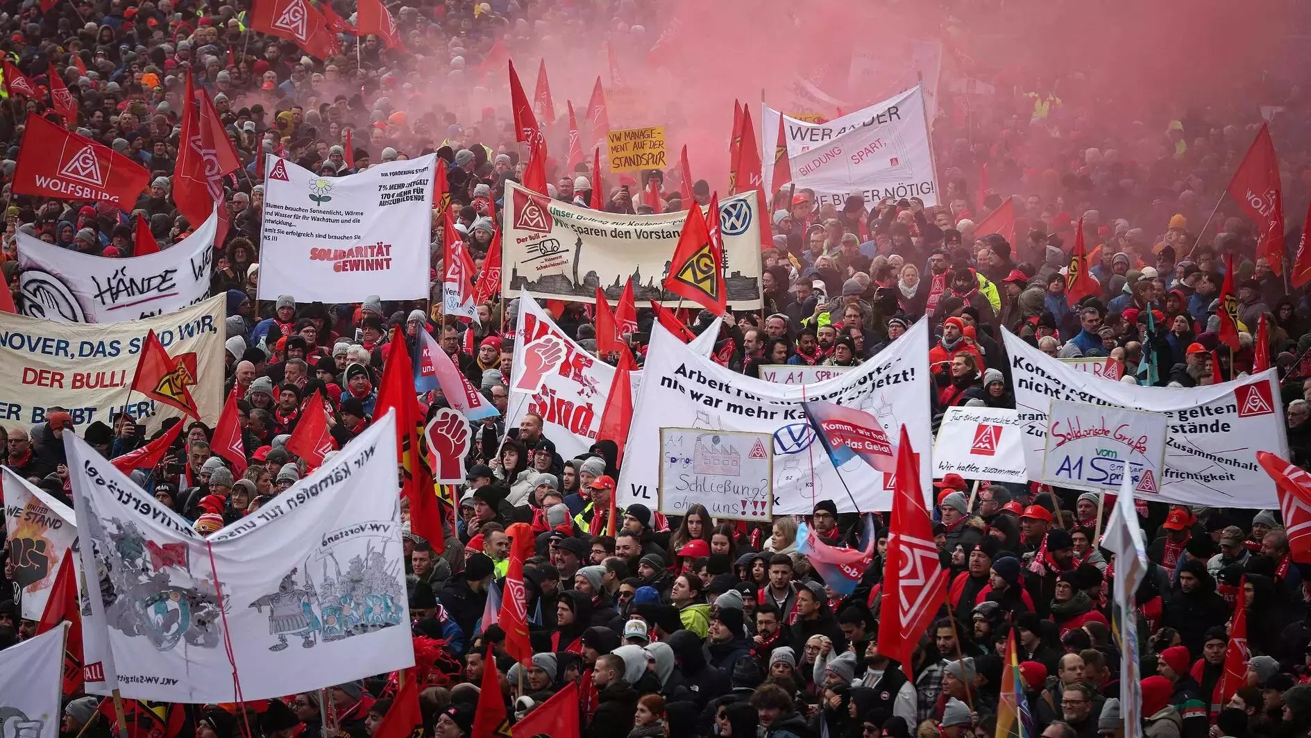 Los trabajadores de Volkswagen en Alemania preparan huelgas tras rechazo de sus demandas