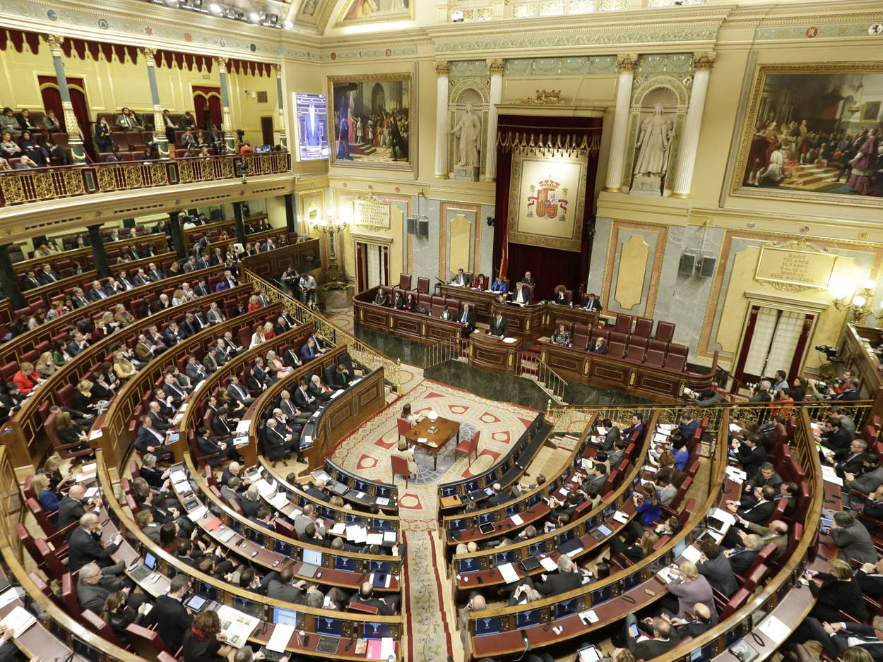 La banca busca apoyo en el Congreso de los Diputados para rebajar su impuesto