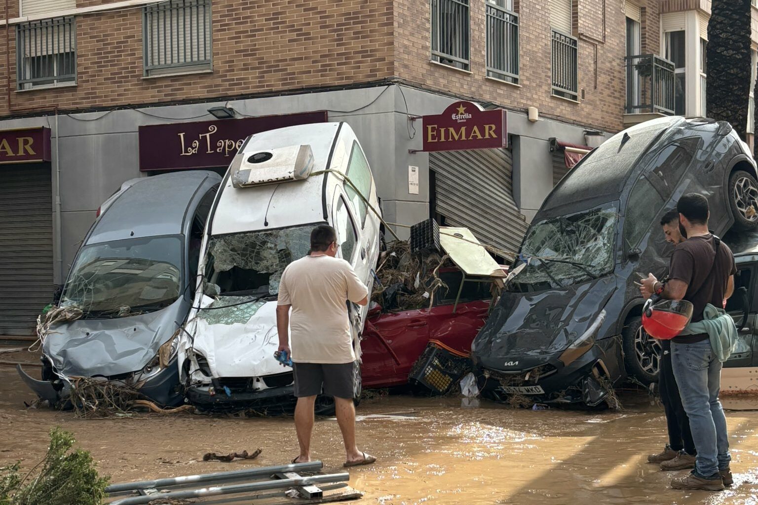 La DANA deja 219 muertos y 93 desaparecidos en varias comunidades