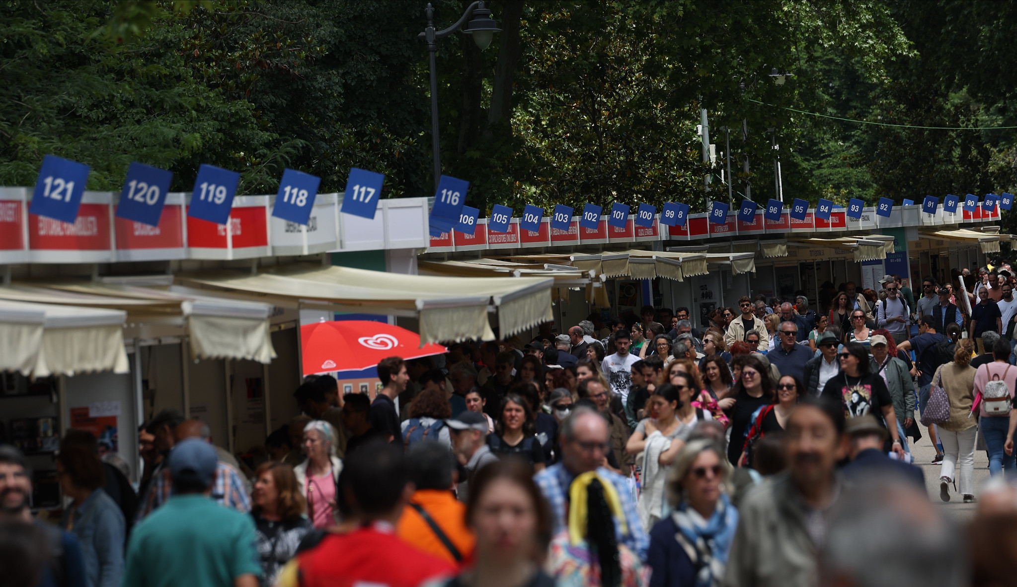 El 65,5% de la población del Estado español lee en su tiempo libre, impulsado por el aumento de jóvenes lectores