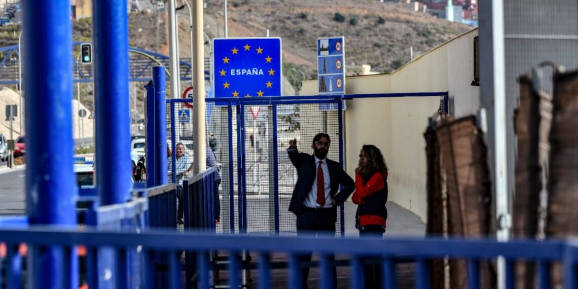 Rabat y Madrid alcanzan un acuerdo para la apertura de las aduanas de Ceuta y Melilla tras largas negociaciones