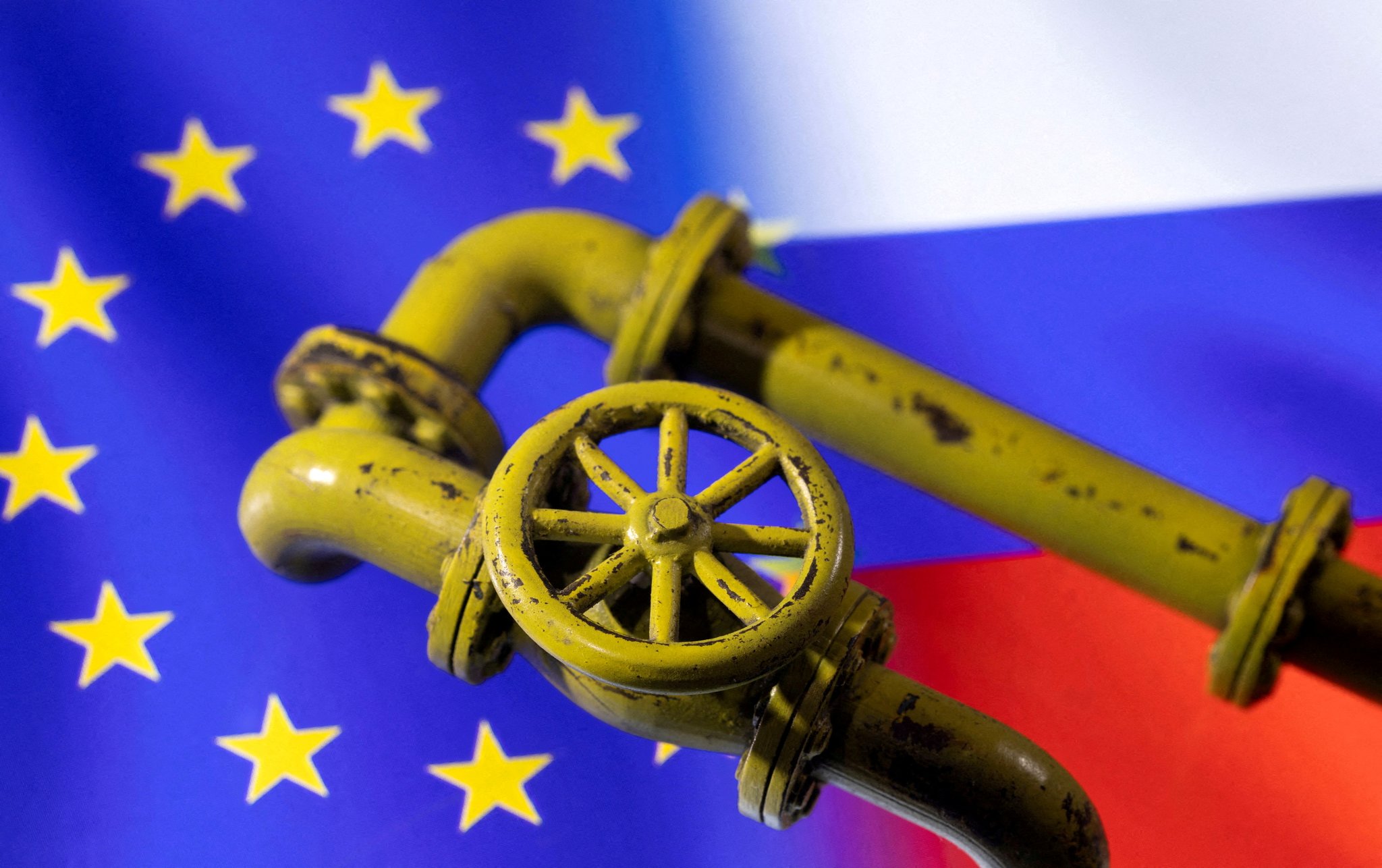 Europa ante el corte del gas ruso por Ucrania: más GNL, tensiones en Centroeuropa y precios en alza